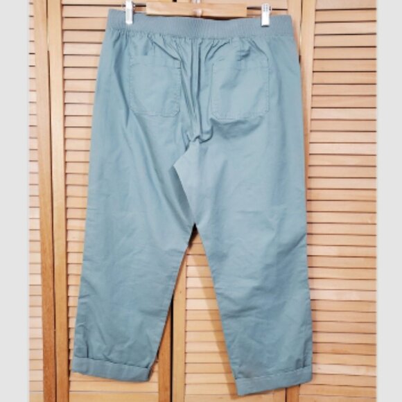 Talbots Green Button Cuff Pull On Capri Pant Size 10 - Picture 5 of 7